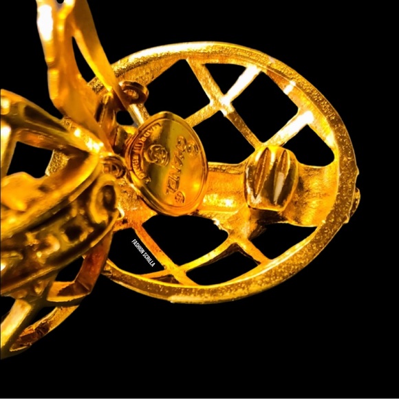 Chanel Vintage XL Runway Earrings - Picture 11 of 16
